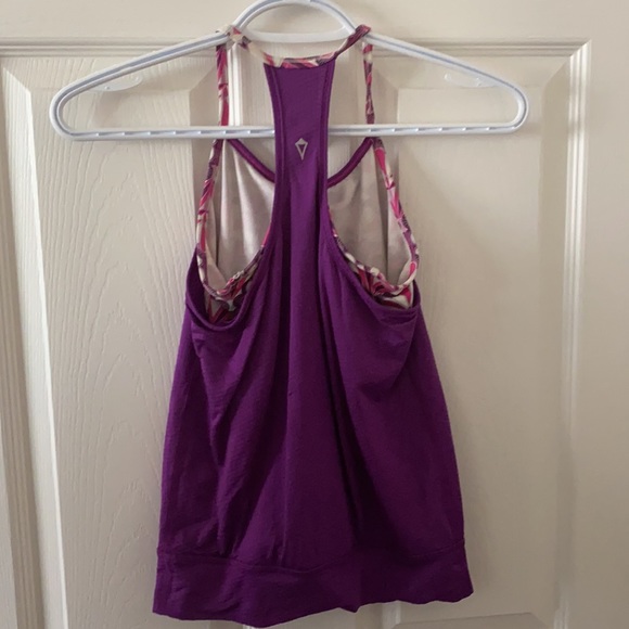 Ivivva tank - Picture 3 of 3